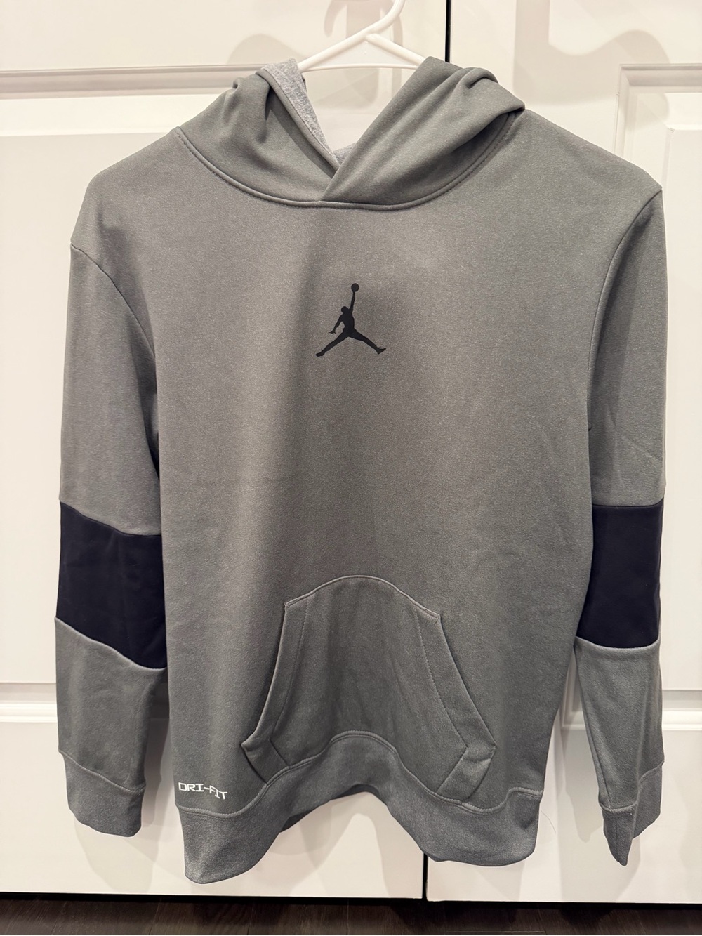 Nike Jordan Boys Gray Dri-FIT Hoodie - Youth Large. Like new